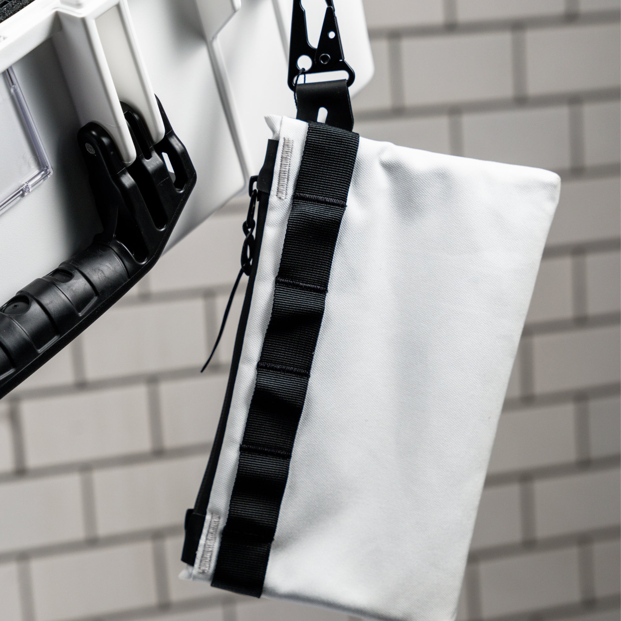 CRDPOUCH Organizer Tasche Medium - Arctic White